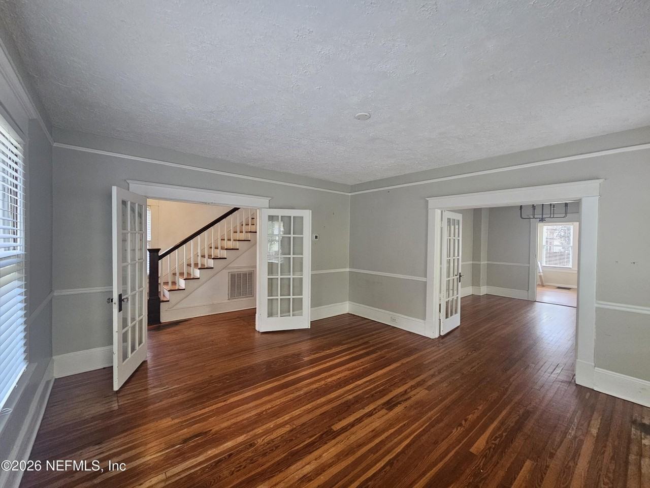 2846 Sydney St - Photo 5 of 48