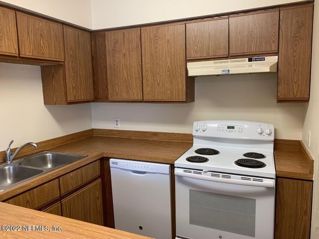 3872 Osprey Cir #B - Photo 6 of 12