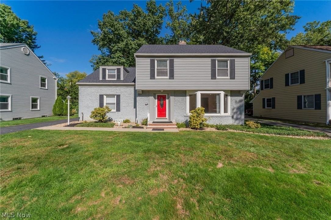 23509 Beachwood Blvd - Photo 2 of 47