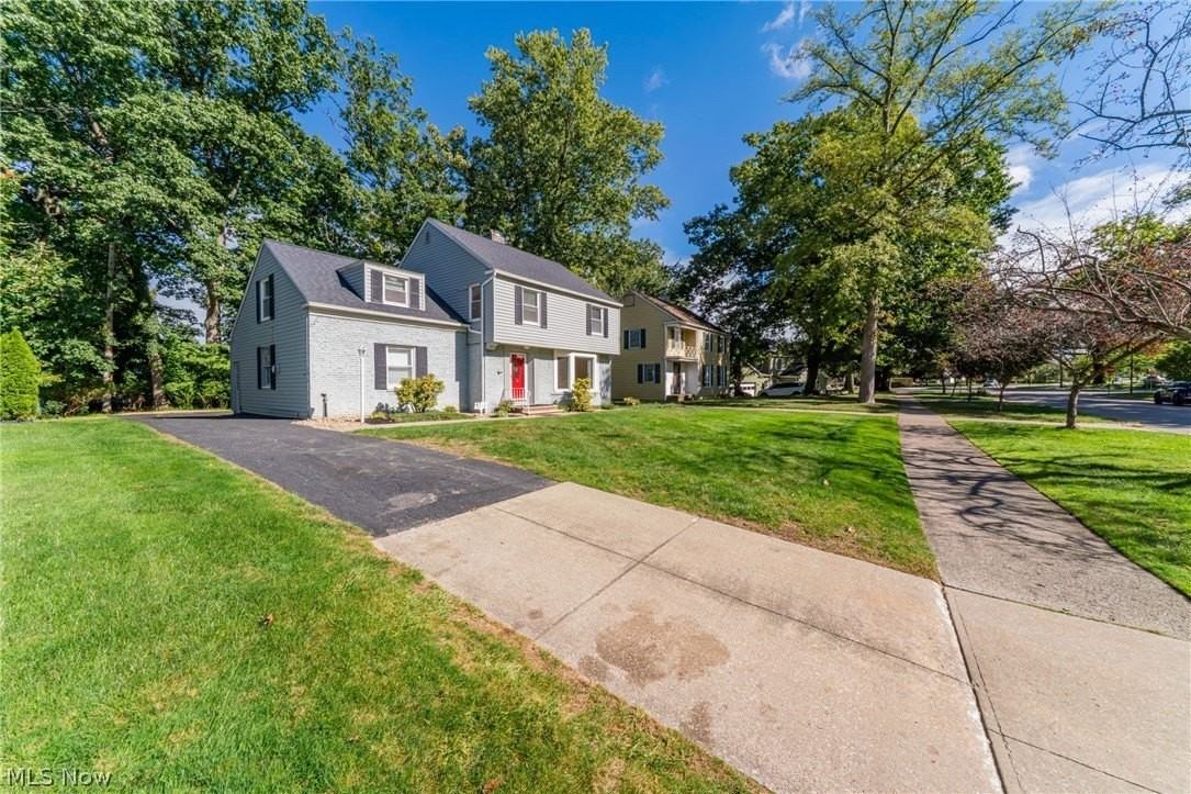 23509 Beachwood Blvd - Photo 4 of 47
