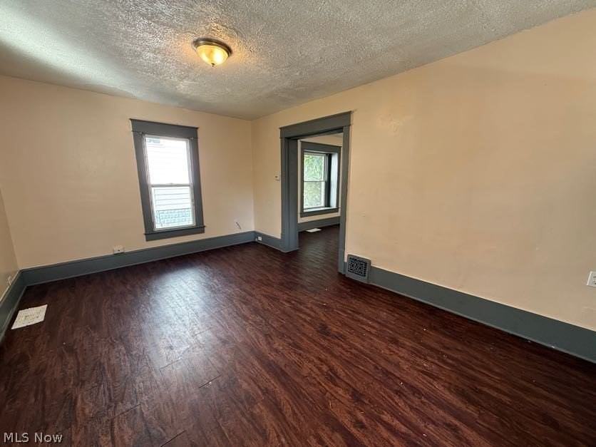 1017 La Croix Ave - Photo 7 of 26