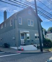 featured image of 136 Prospect St #2ndFL