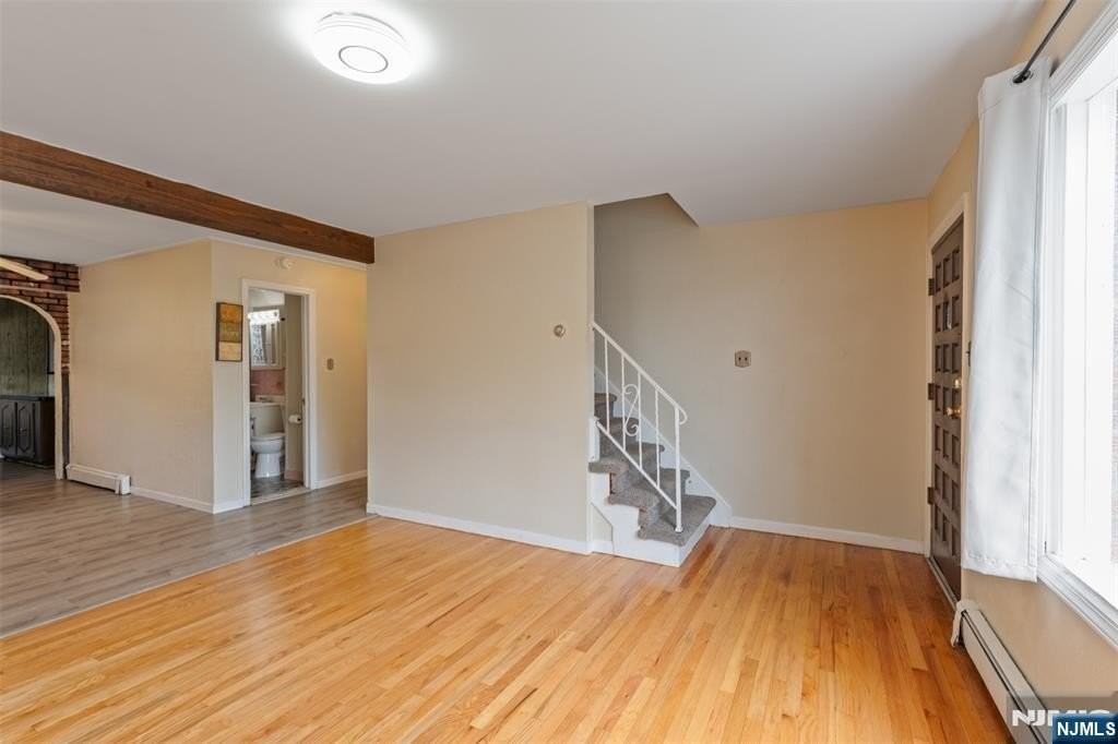 28 Park Pl - Photo 3 of 29