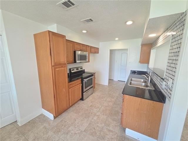 834 Faun St - Photo 5 of 14