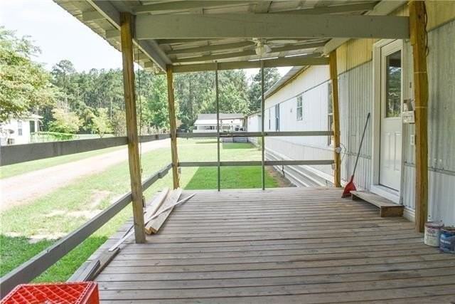 20063 Esterbrook Rd - Photo 2 of 14