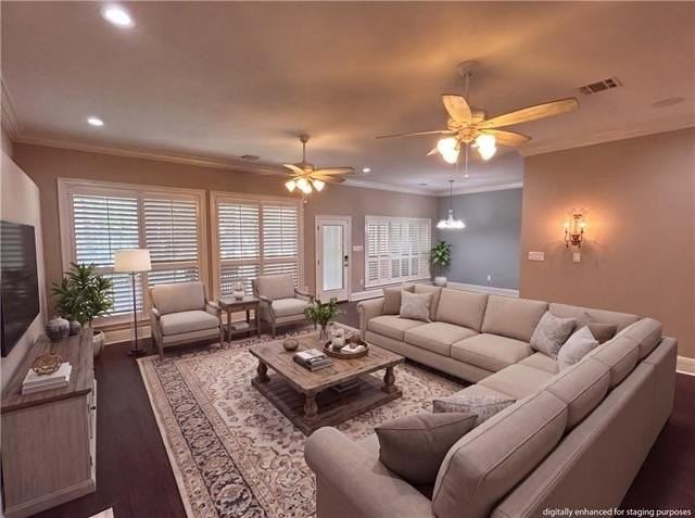 715 Winterberry Dr - Photo 2 of 25