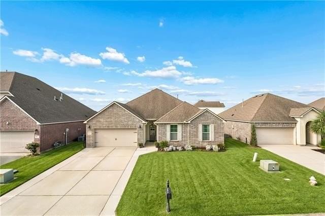 664 Lakeshore Village Dr - Photo 2 of 41