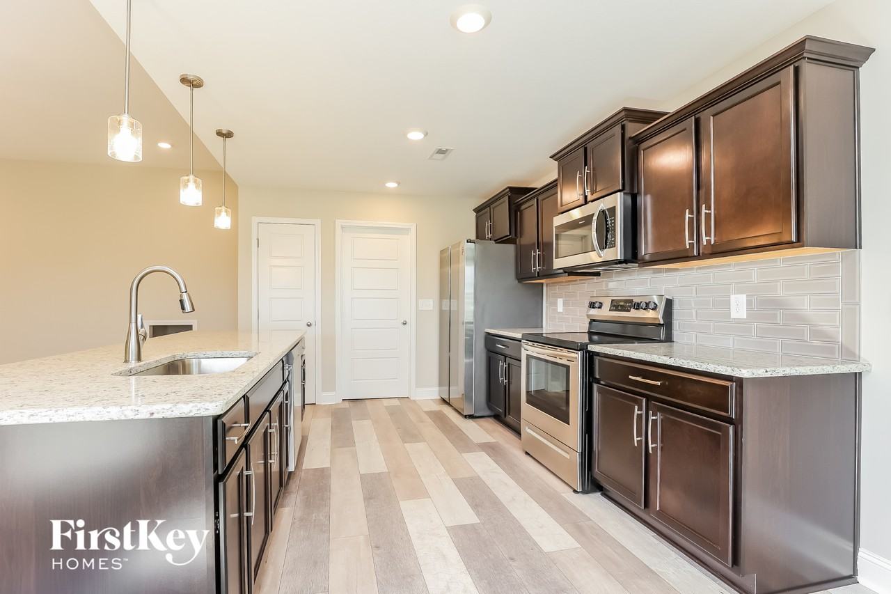 1381 Dan Brown Dr - Photo 5 of 15