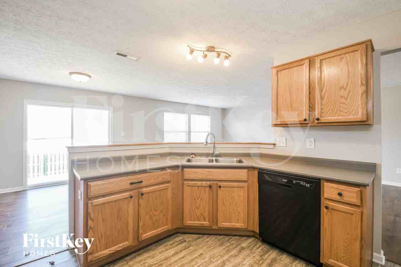 11420 Loudon Ln - Photo 7 of 16