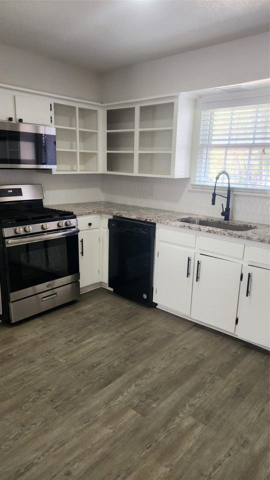 608 W Baldridge St - Photo 4 of 12