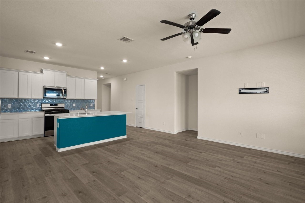 772 Soar Sky Way - Photo 6 of 34