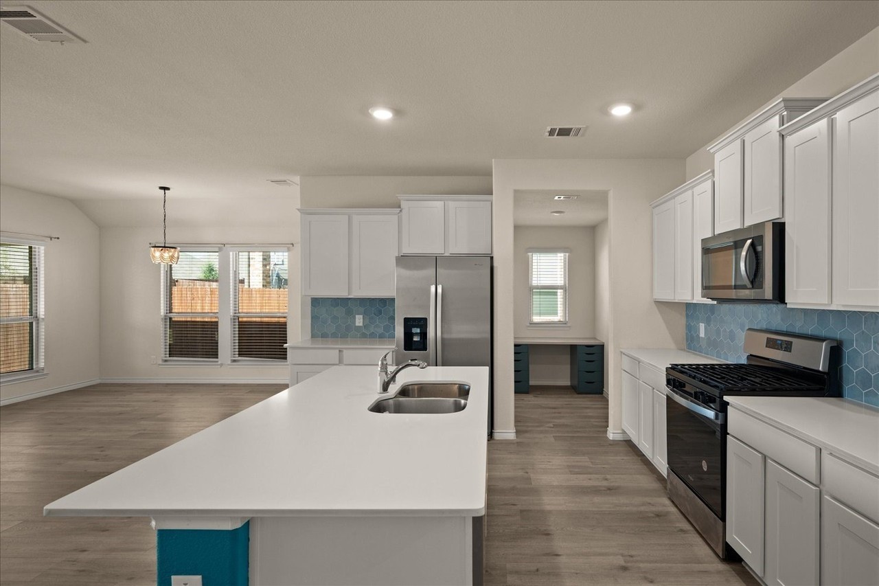 772 Soar Sky Way - Photo 7 of 34