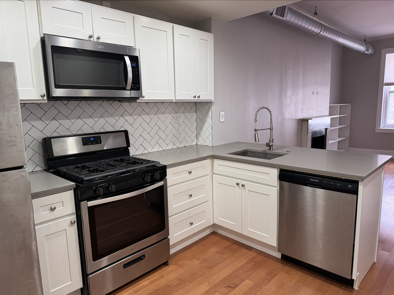 1734 Spruce St #3F - Photo 3 of 5