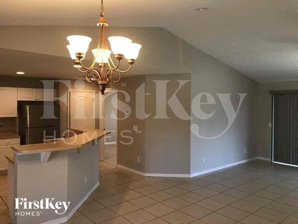 335 Hermosa Ave - Photo 3 of 12