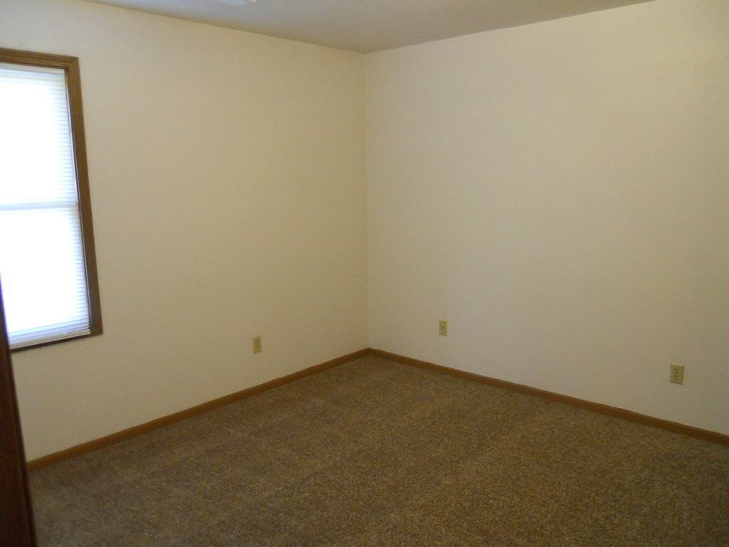 2100 Haskell Ave #B1 - Photo 3 of 8