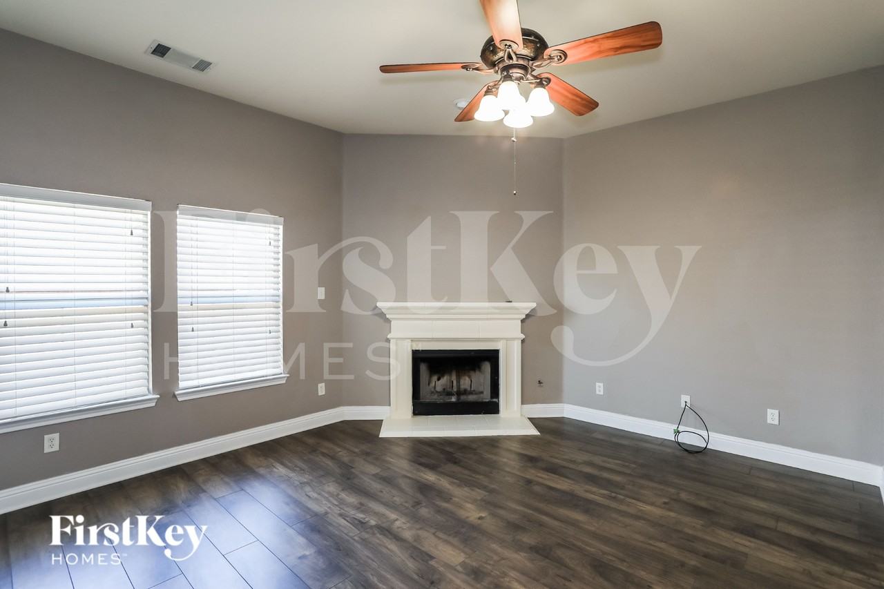 11532 Emory Trl - Photo 2 of 16