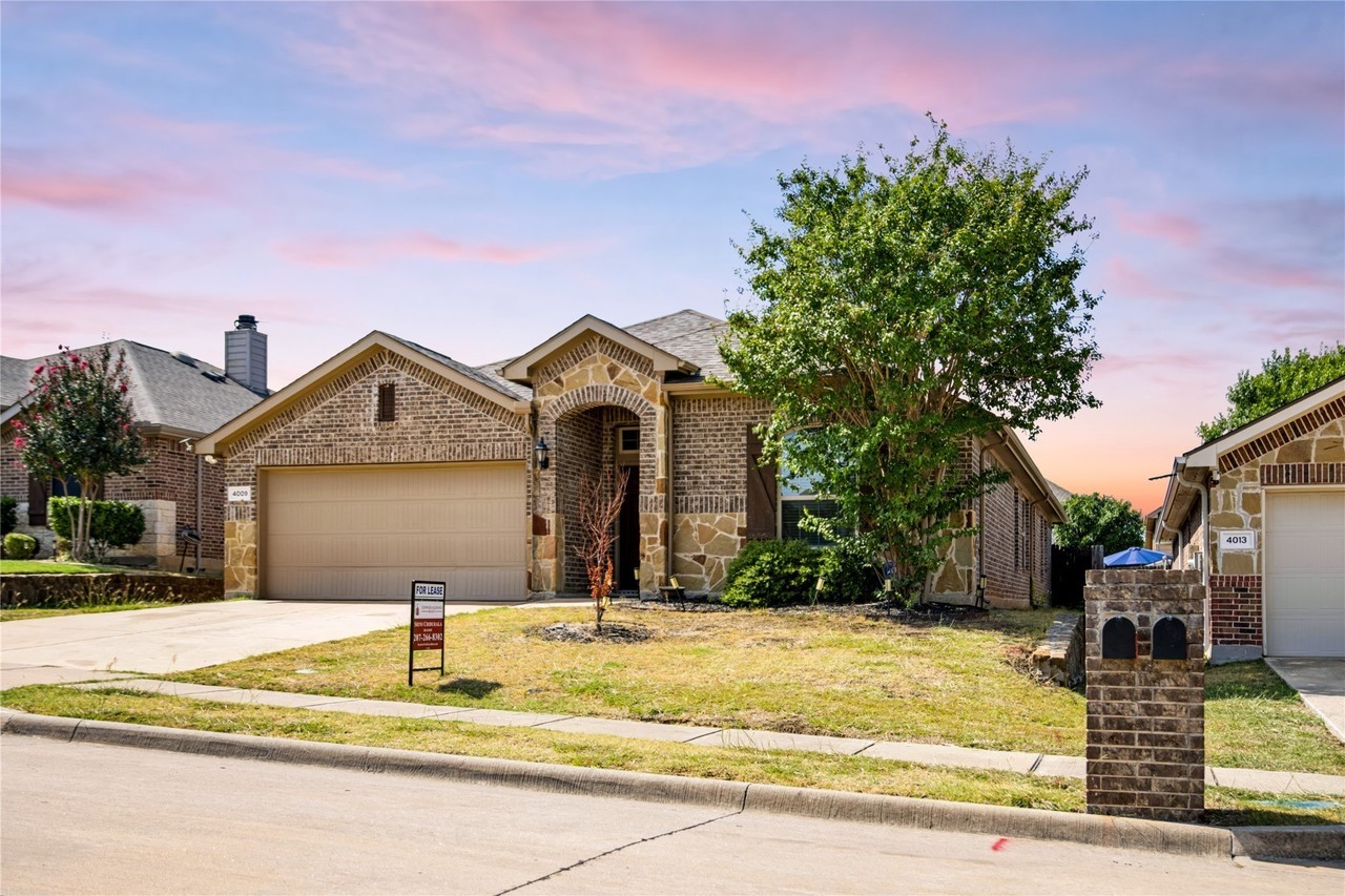 4009 Meramac Dr - Photo 3 of 40