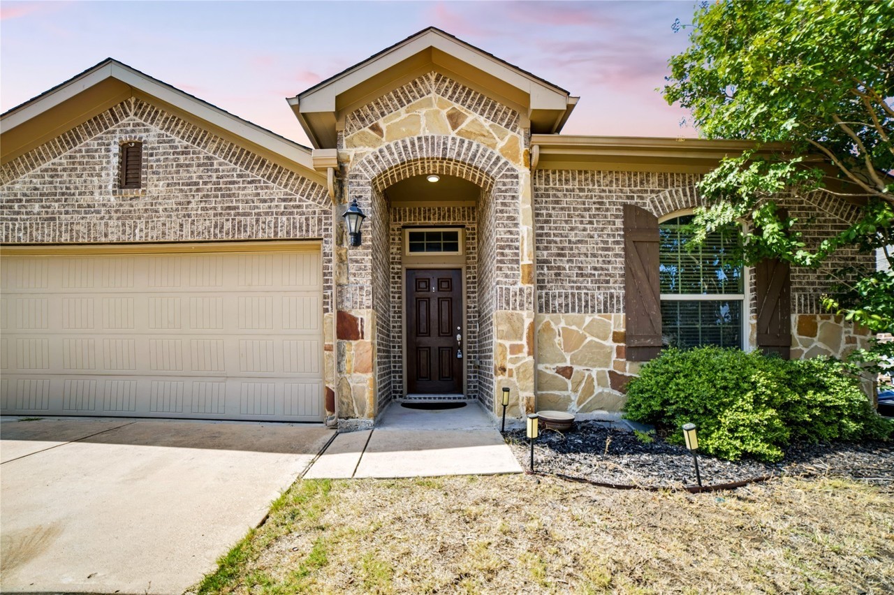 4009 Meramac Dr - Photo 5 of 40