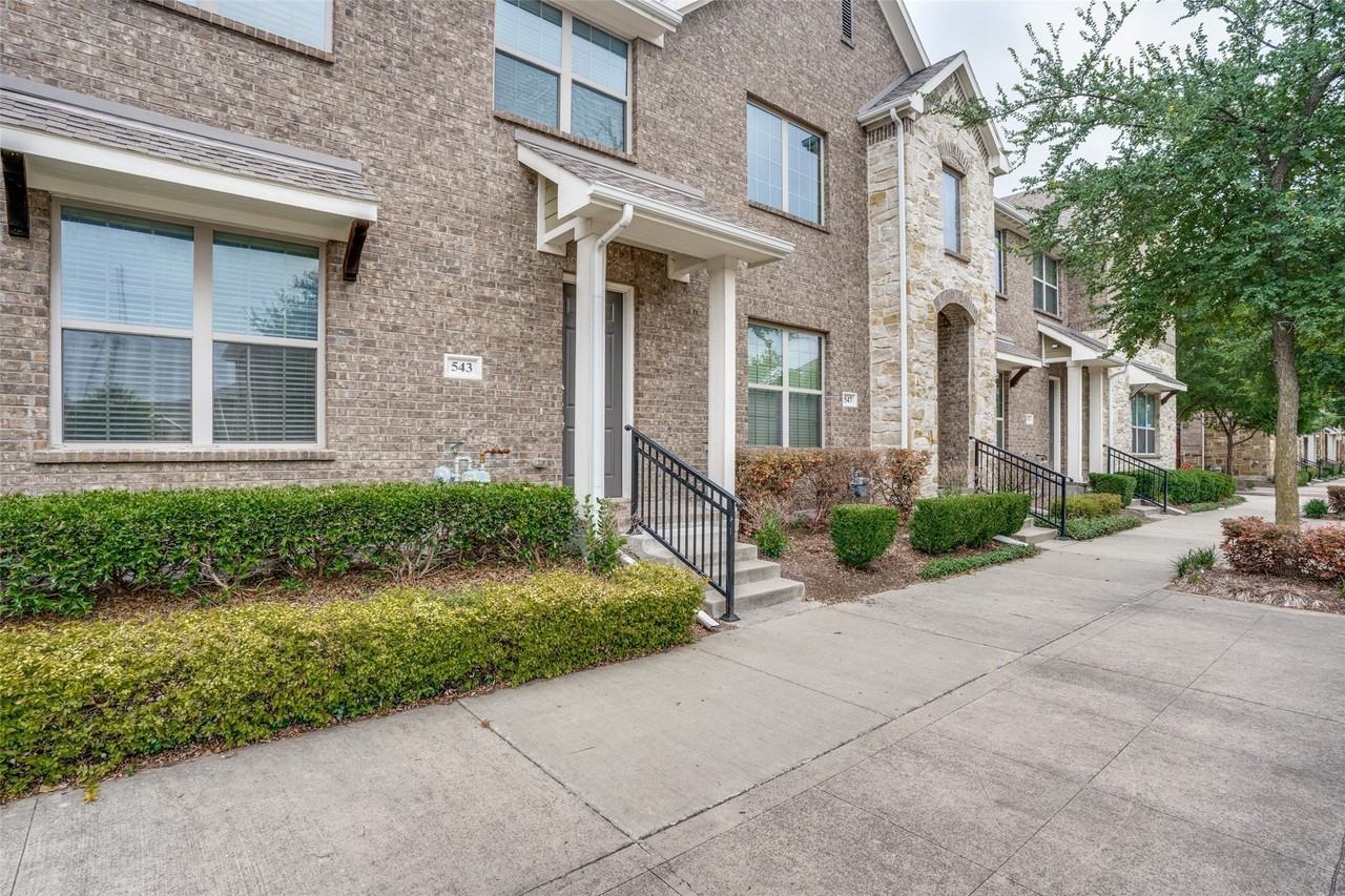 543 Matthew Pl - Photo 2 of 22