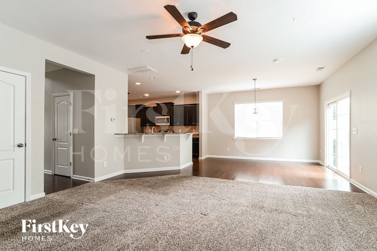 9628 Loughlin Ln - Photo 4 of 16
