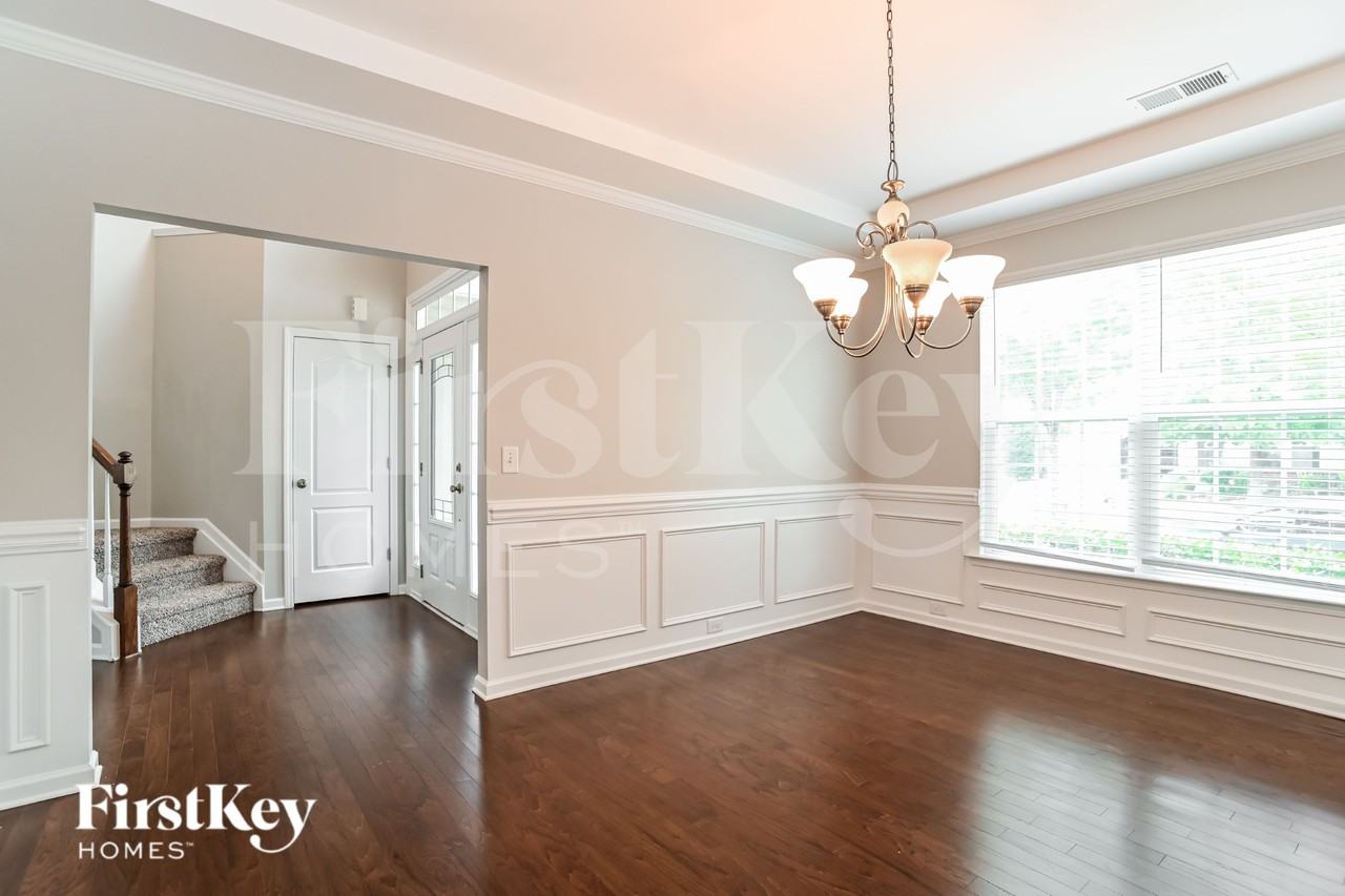 9628 Loughlin Ln - Photo 5 of 16