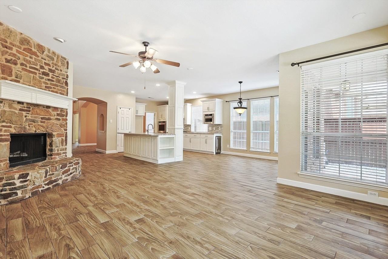 1231 Golf Club Dr - Photo 7 of 34