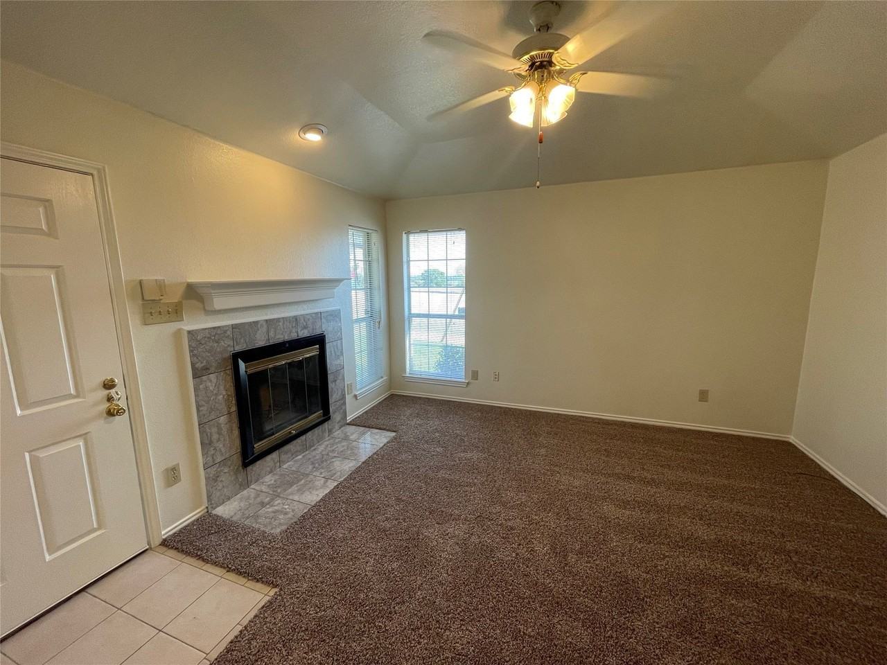 4920 Morningside Dr - Photo 4 of 14