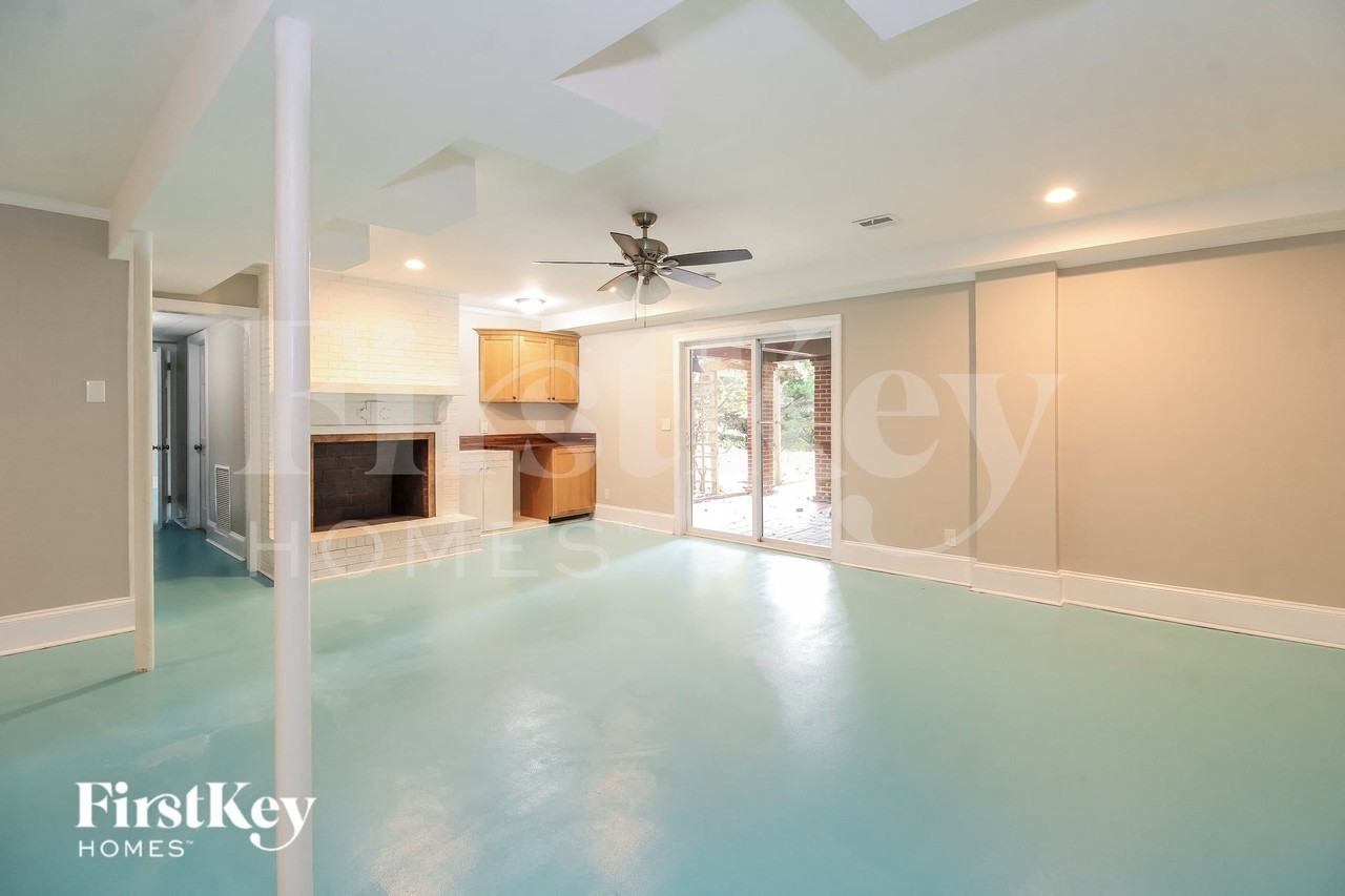 5421 Garden Lake Dr - Photo 7 of 15