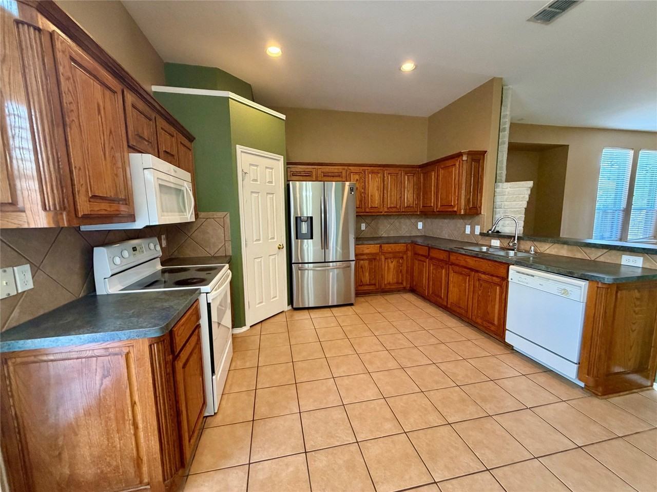 2008 Kingsbrook Trl - Photo 2 of 15