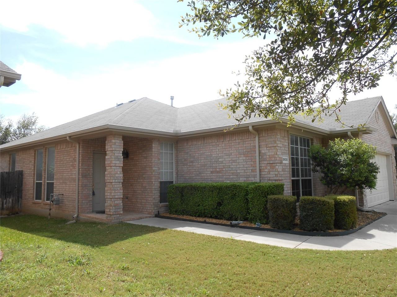 5908 Blanchard Dr - Photo 2 of 31