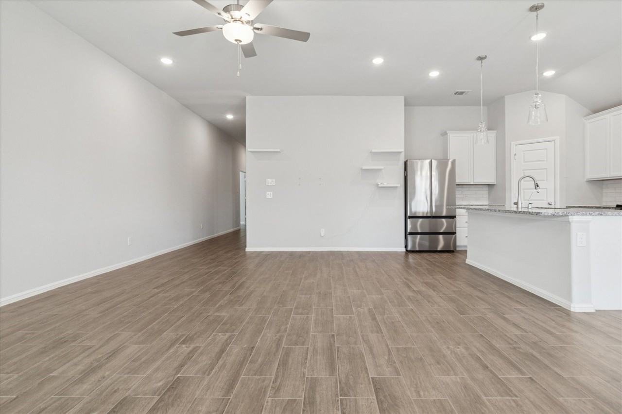 13068 Mizell Ln - Photo 6 of 25