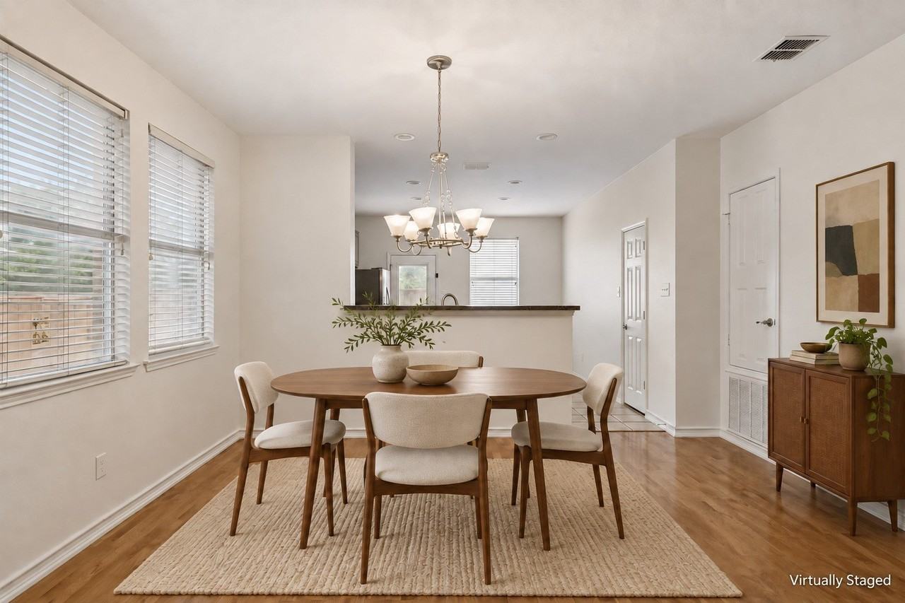 6508 Courtyards Dr - Photo 5 of 22