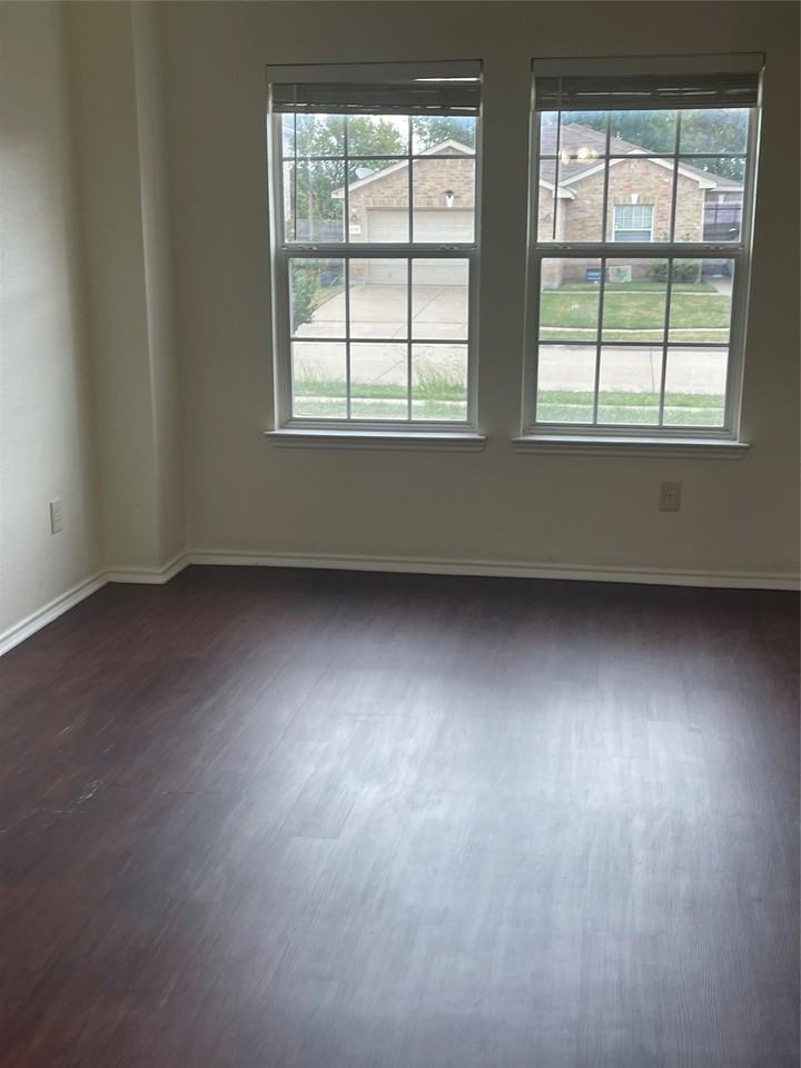 6716 Barred Owl Rd - Photo 4 of 39