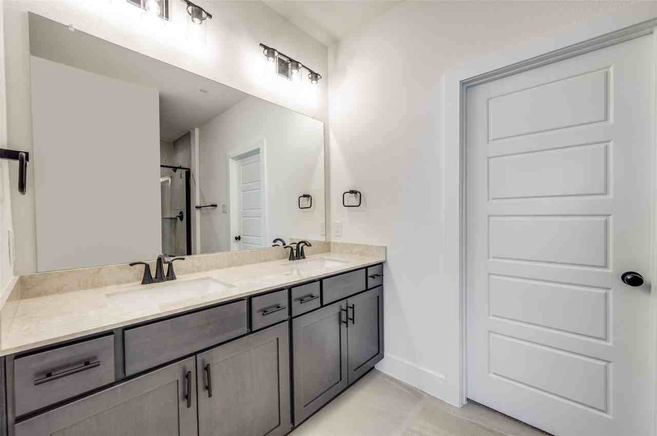 4405 Cave Springs St - Photo 7 of 13