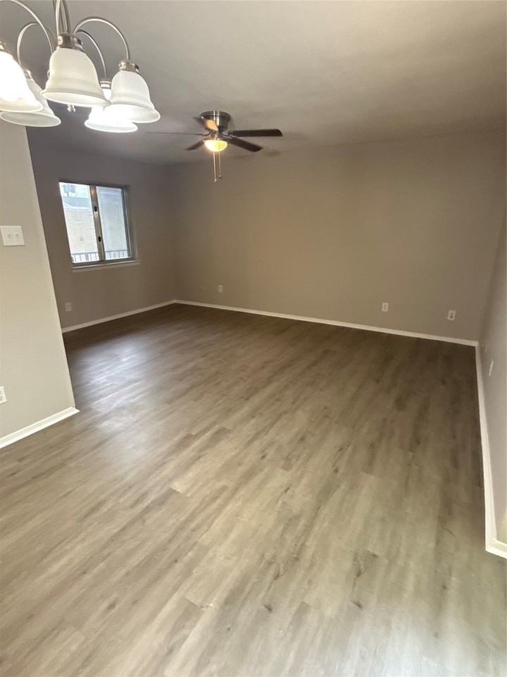 5915 Harvest Hill Rd #2080 - Photo 5 of 10