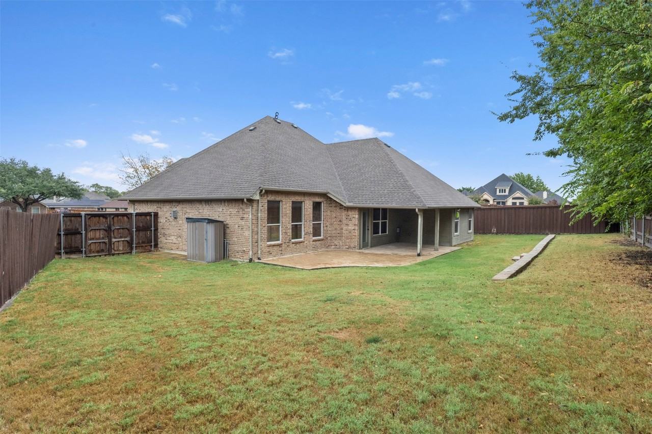205 High Meadow Ct - Photo 4 of 34