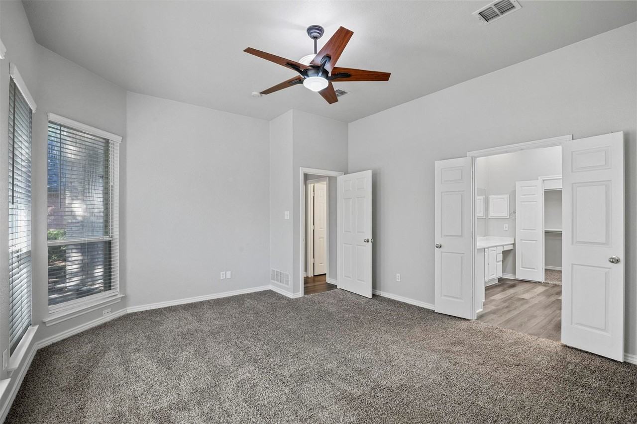 204 Arbor Creek Dr - Photo 6 of 21