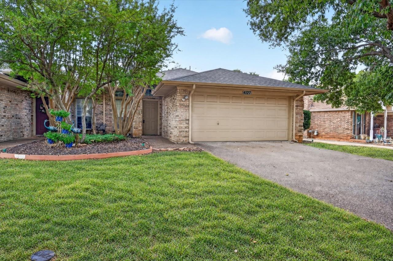 4125 Spring Meadow Ln - Photo 2 of 27
