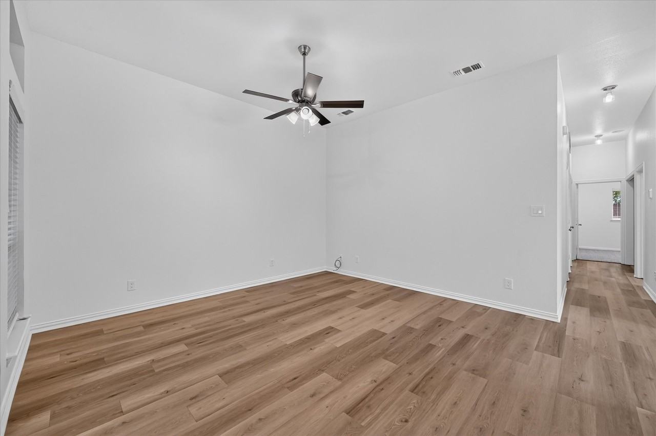 4125 Spring Meadow Ln - Photo 4 of 27