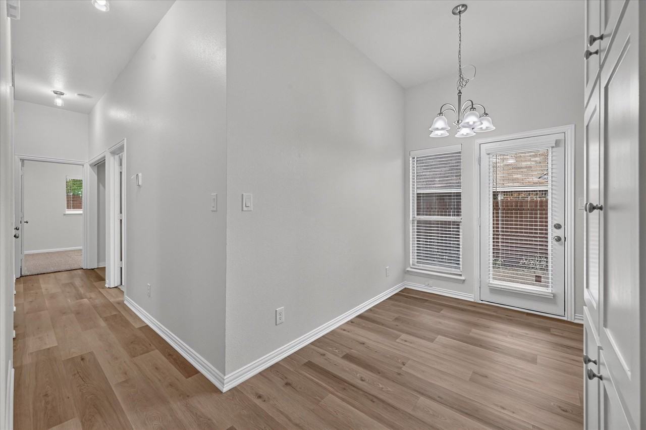 4125 Spring Meadow Ln - Photo 7 of 27