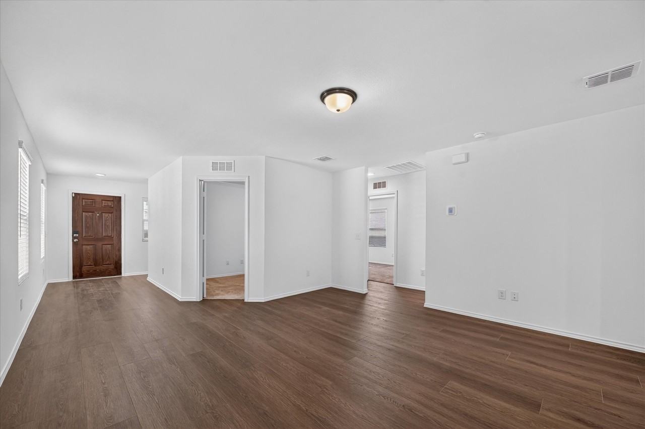 1005 Clear Dusk Ln - Photo 4 of 27