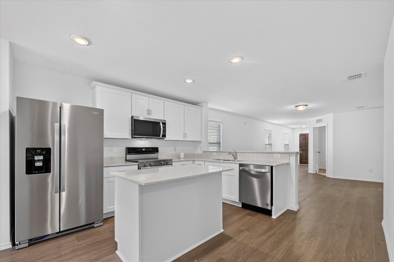 1005 Clear Dusk Ln - Photo 5 of 27