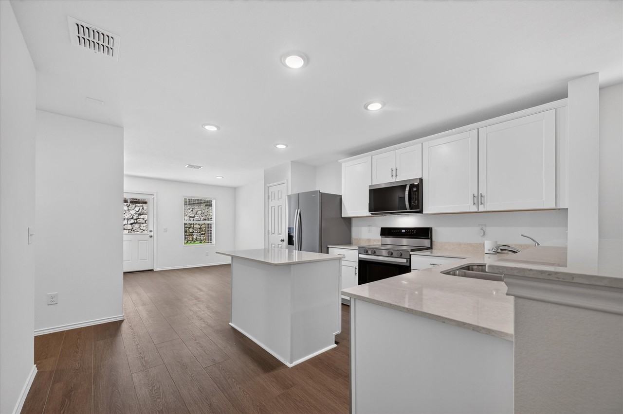 1005 Clear Dusk Ln - Photo 6 of 27
