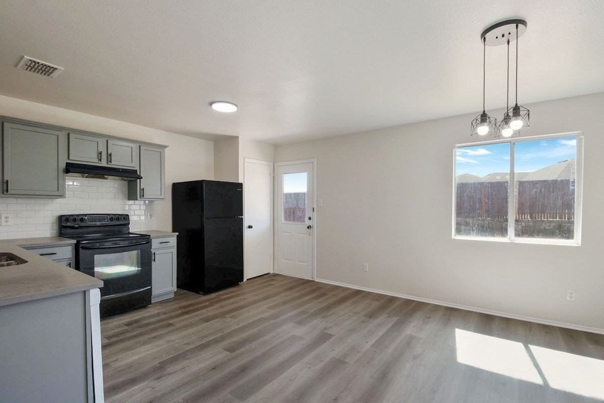 1626 Sax Leigh Dr - Photo 7 of 26