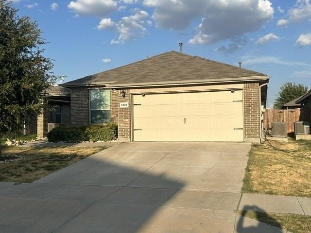 6924 Helm Ln - Photo 2 of 12
