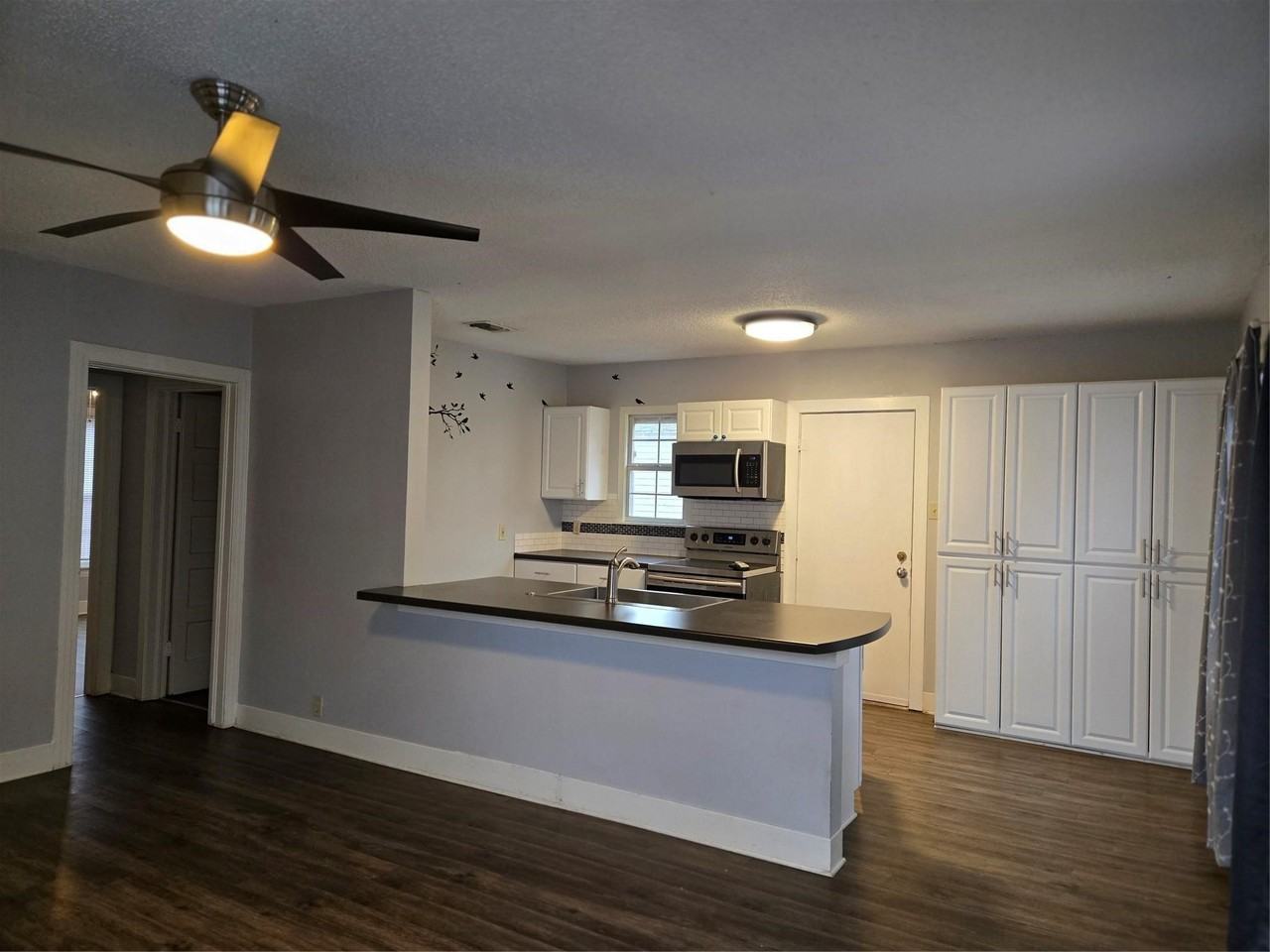 714 Jackson St - Photo 5 of 19
