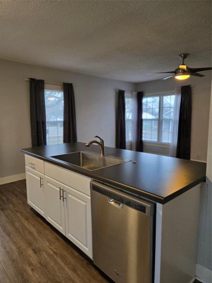 714 Jackson St - Photo 6 of 19