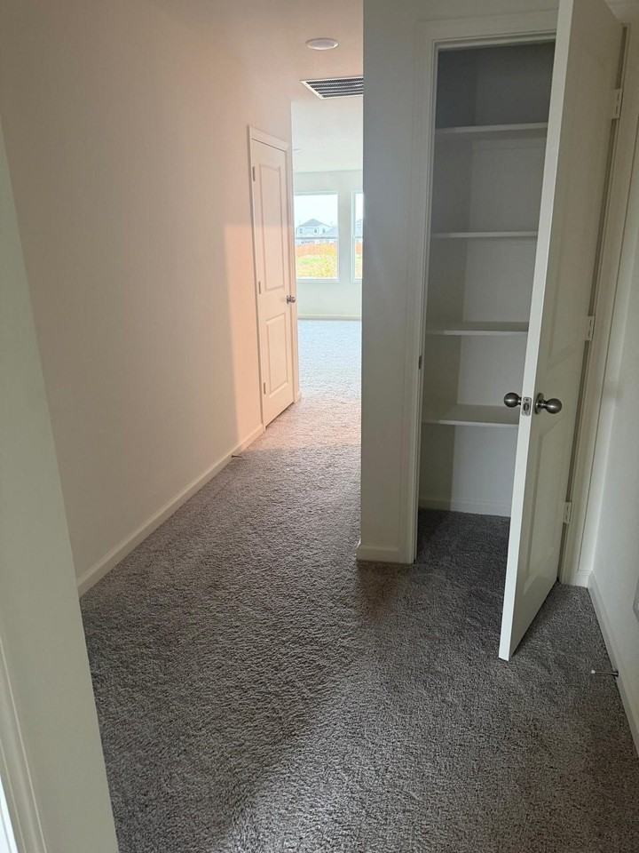 14127 Donahue St - Photo 5 of 15