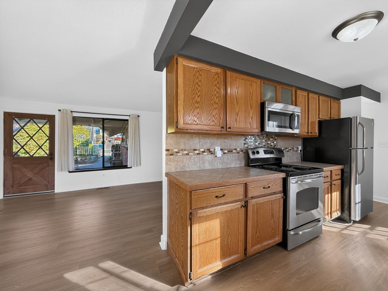 6251 3rd Ave NW, Seattle - Photo 3 of 25