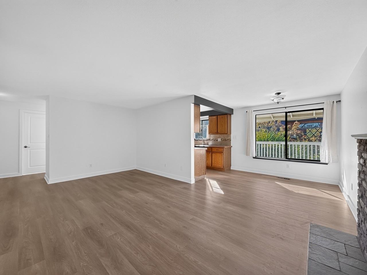 6251 3rd Ave NW, Seattle - Photo 7 of 25
